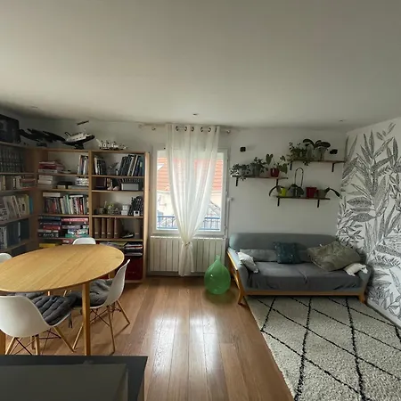 Apartment Appartement Bailly Bailly-Romainvilliers