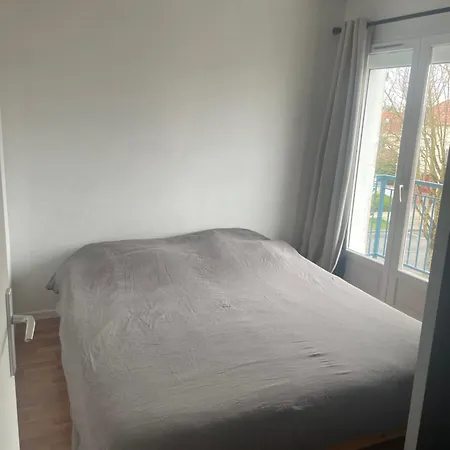 Appartement Bailly Apartment *