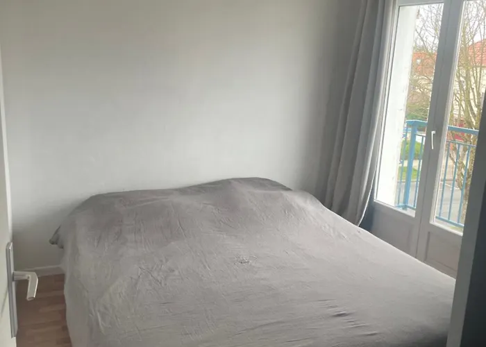 Appartement Bailly Apartment *